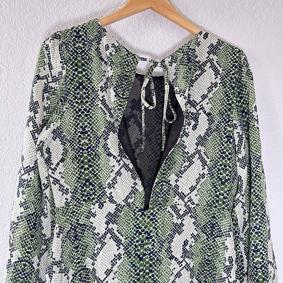 NWT Anthropologie‎ Glamorous Green Snakeskin Print Midi Dress Size Medium - Picture 10 of 15